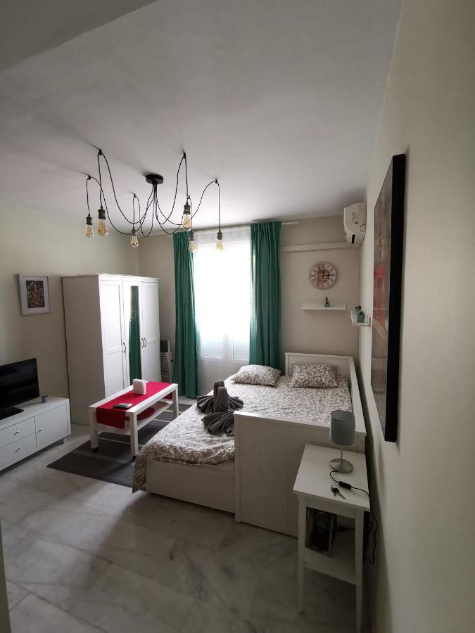 **** Genuar Apartments Malaga Center المظهر الخارجي الصورة