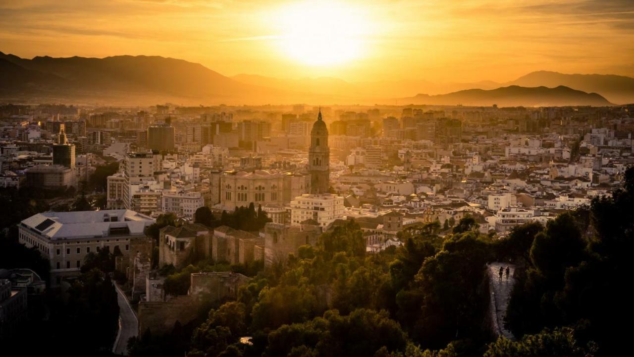 **** Genuar Apartments Malaga Center المظهر الخارجي الصورة